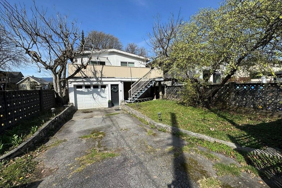 2790 W 12th Avenue Vancouver, BC - 32