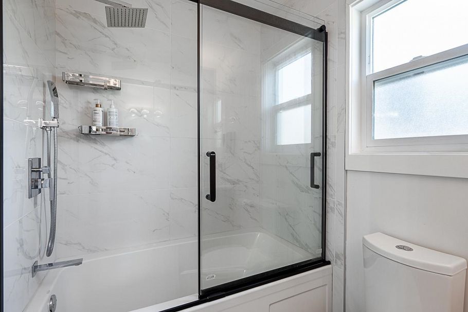 2333 Kirkstone Road North Vancouver, BC - 17