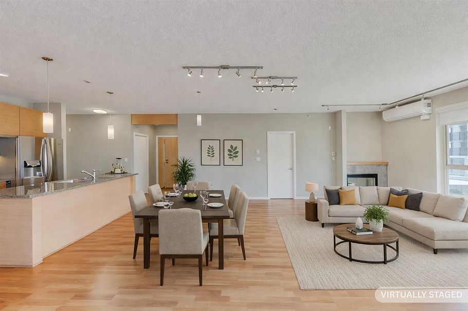 510 530 Raven Woods Drive North Vancouver, BC - 1