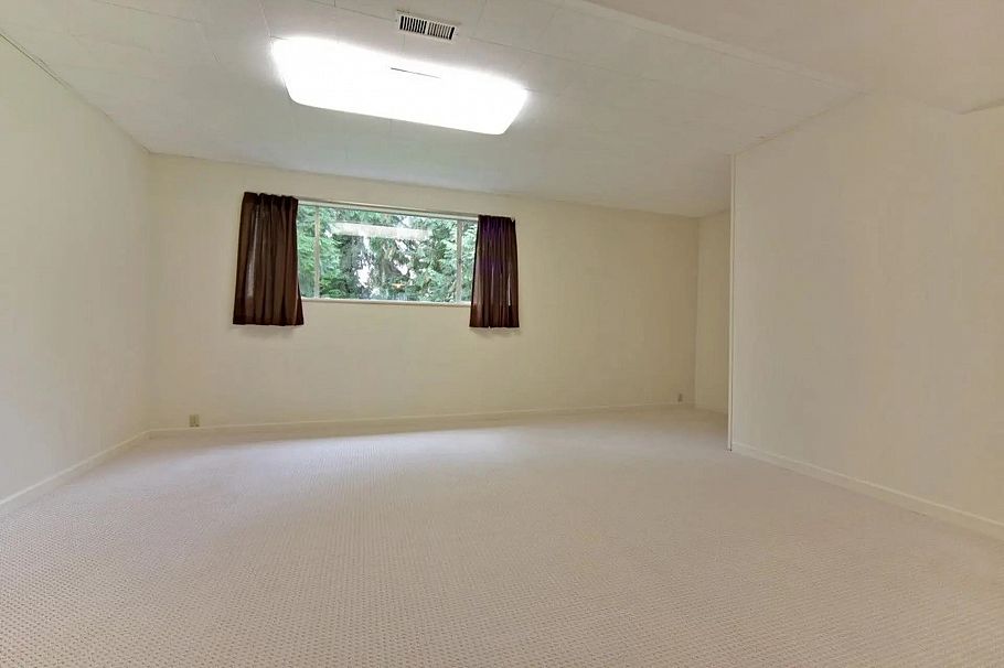 1025 Clements Avenue North Vancouver, BC - 14