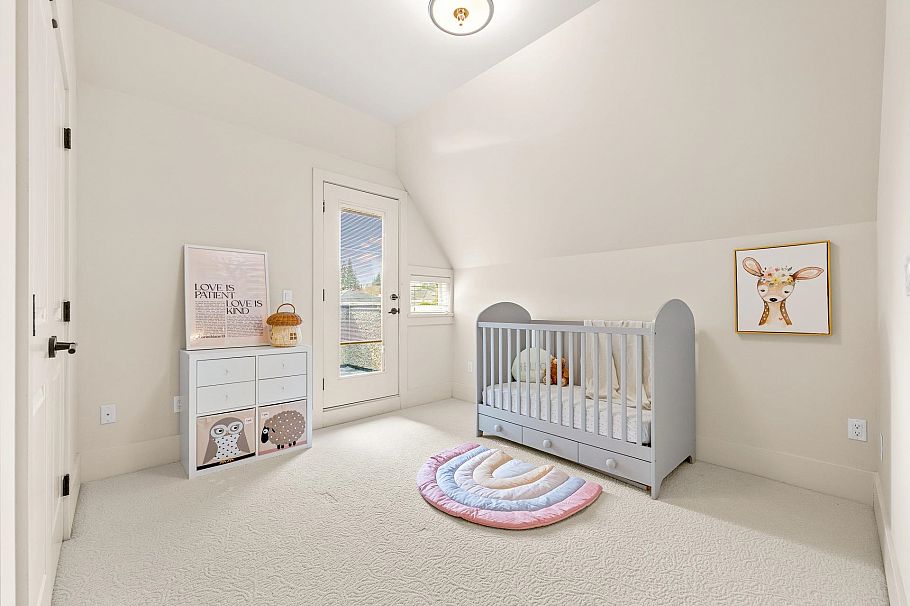 3042 W 33rd Avenue Vancouver, BC - 32