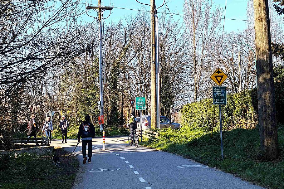 2160 W 8th Avenue Vancouver, BC - 38