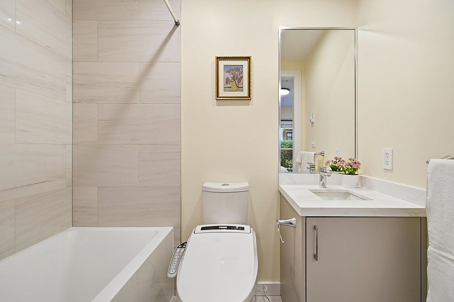 2160 W 8th Avenue Vancouver, BC - 28