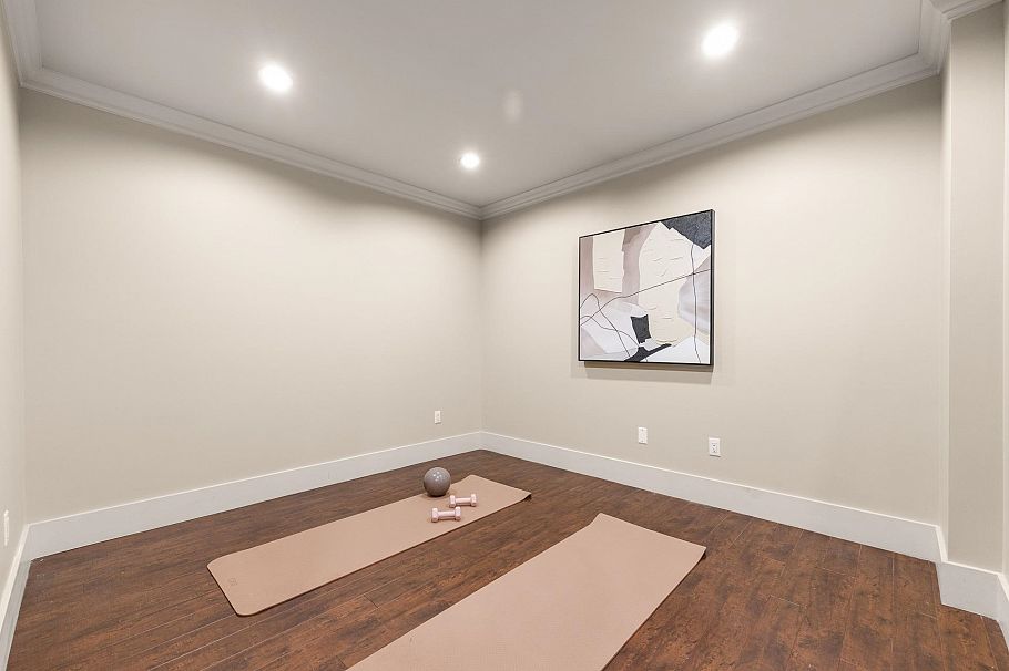 3042 W 33rd Avenue Vancouver, BC - 24