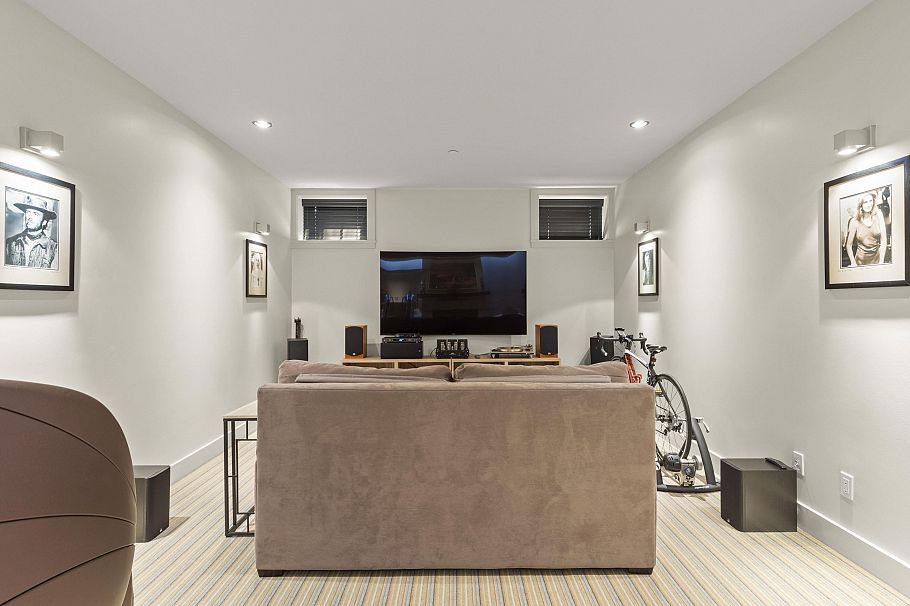 6448 Macdonald Street Vancouver, BC - 26