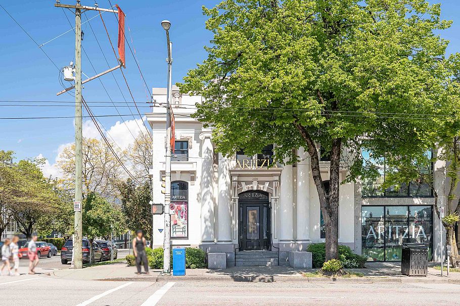 3537 W 5th Avenue Vancouver, BC - 26