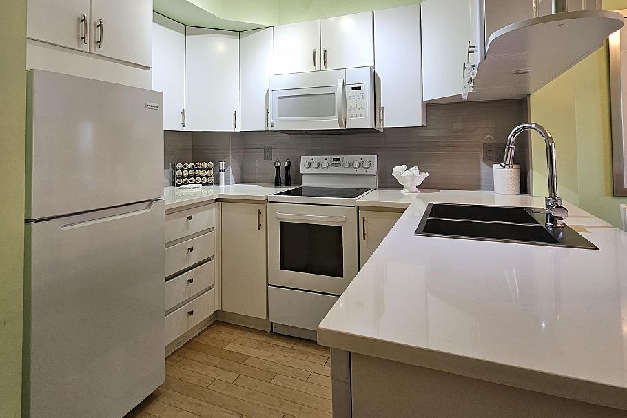 1003 1189 Howe Street Vancouver, BC - 13