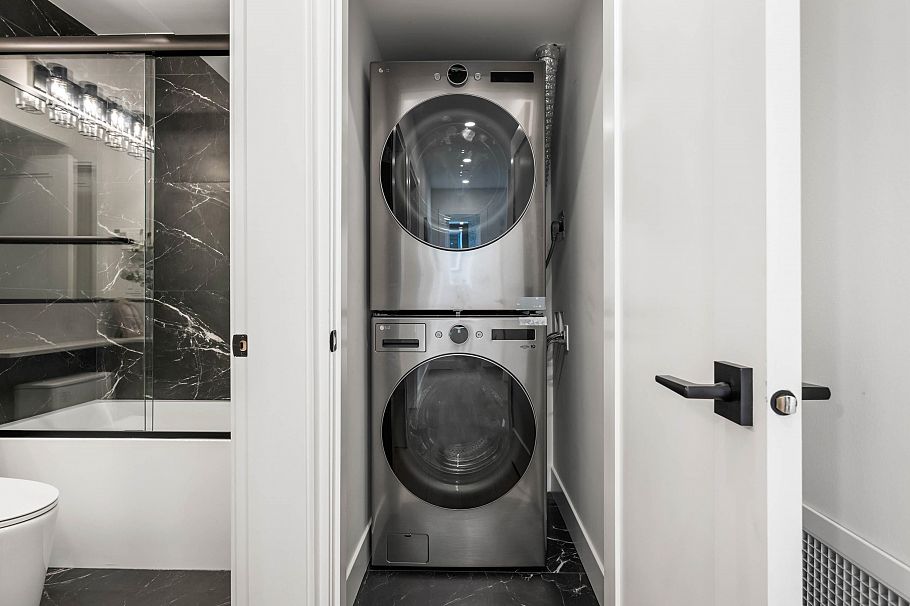 4 3065 Charles Street Vancouver, BC - 34