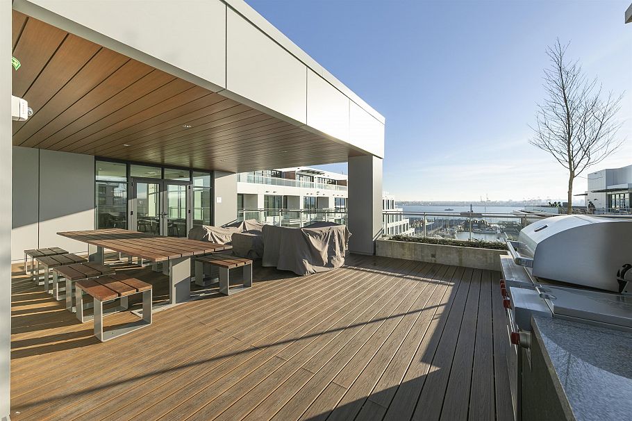 307 755 Harbourside Drive West Vancouver, BC - 32