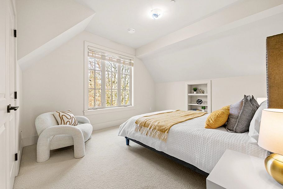 3042 W 33rd Avenue Vancouver, BC - 34