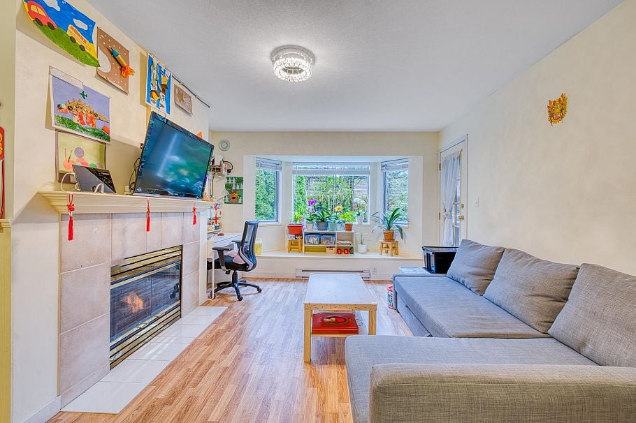 207 3738 Norfolk Street Burnaby, BC - 4