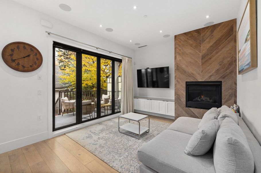 3363 W 15th Avenue Vancouver, BC - 12