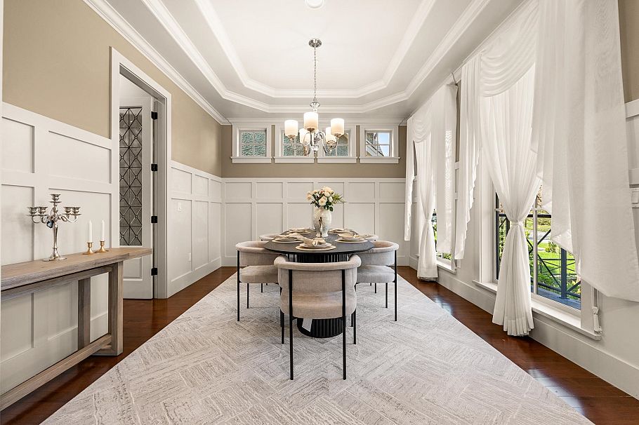 3042 W 33rd Avenue Vancouver, BC - 4