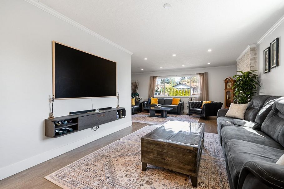 2333 Kirkstone Road North Vancouver, BC - 7