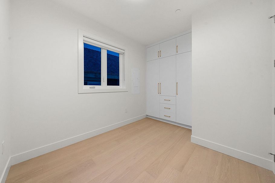 2 1582 E 2nd Avenue Vancouver, BC - 27