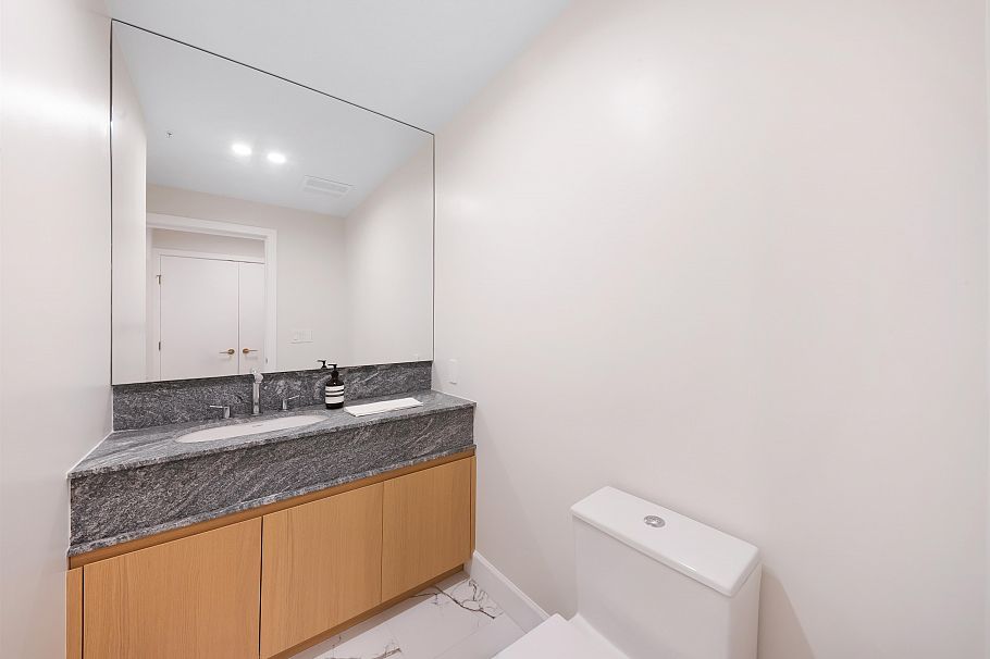 102 3668 W 10th Avenue Vancouver, BC - 24