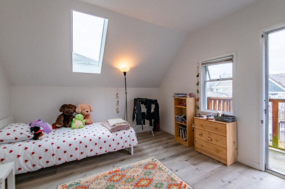 3315 W 6th Avenue Vancouver, BC - 18