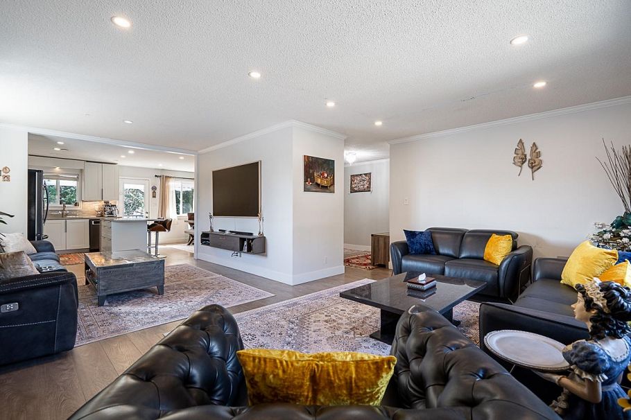 2333 Kirkstone Road North Vancouver, BC - 4