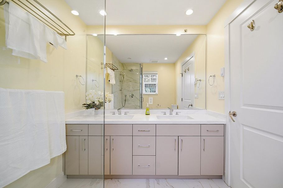 2160 W 8th Avenue Vancouver, BC - 20