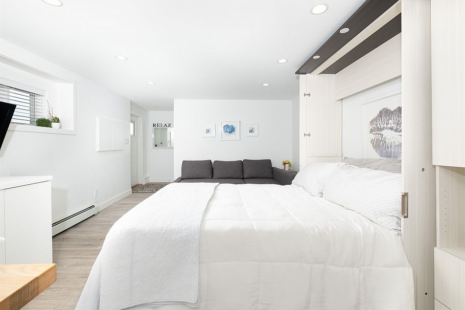 1095 W Keith Road North Vancouver, BC - 22