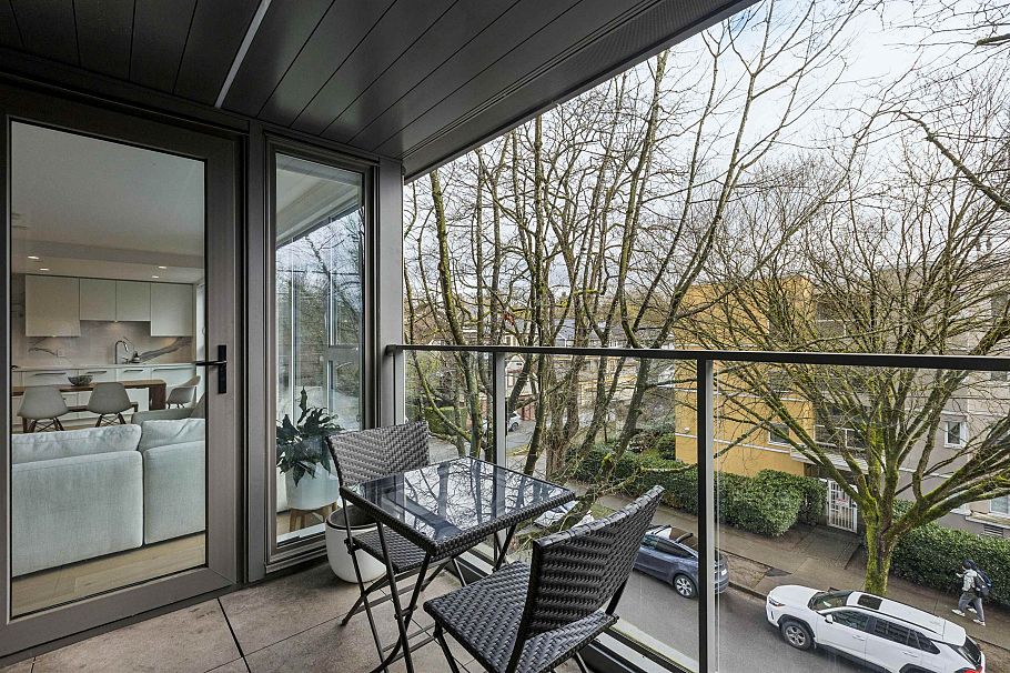 306 2485 Larch Street Vancouver, BC - 24