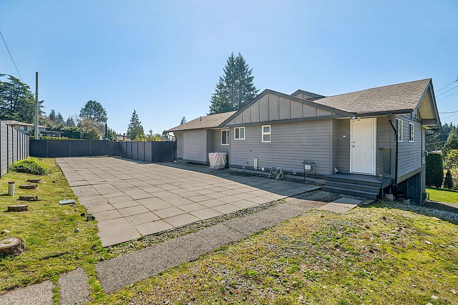 954 Tudor Avenue North Vancouver, BC - 29