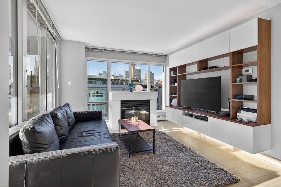 1201 183 Keefer Place Vancouver, BC - 1