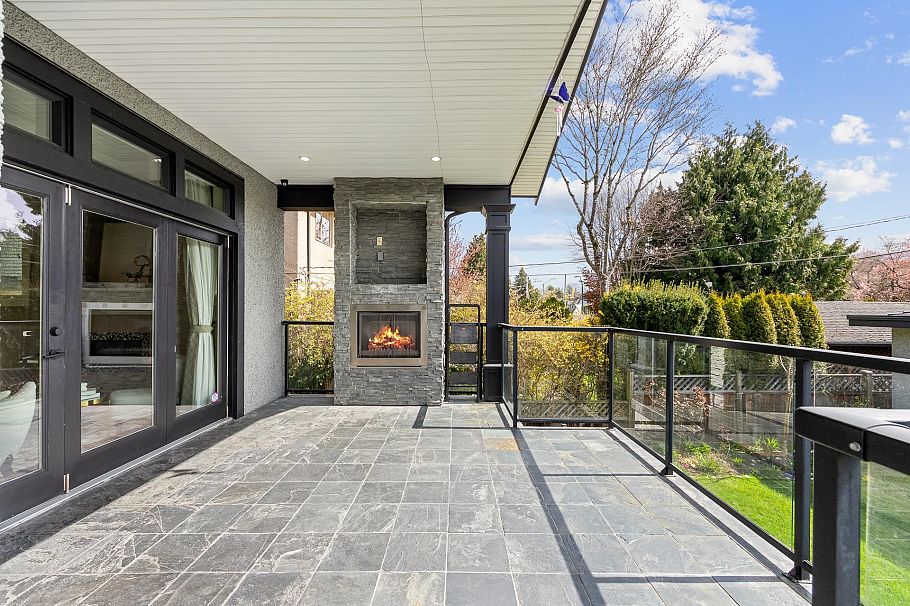 3042 W 33rd Avenue Vancouver, BC - 9