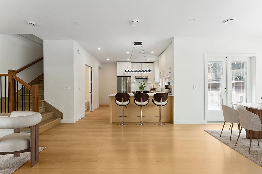 844 St. Denis Avenue North Vancouver, BC - 7