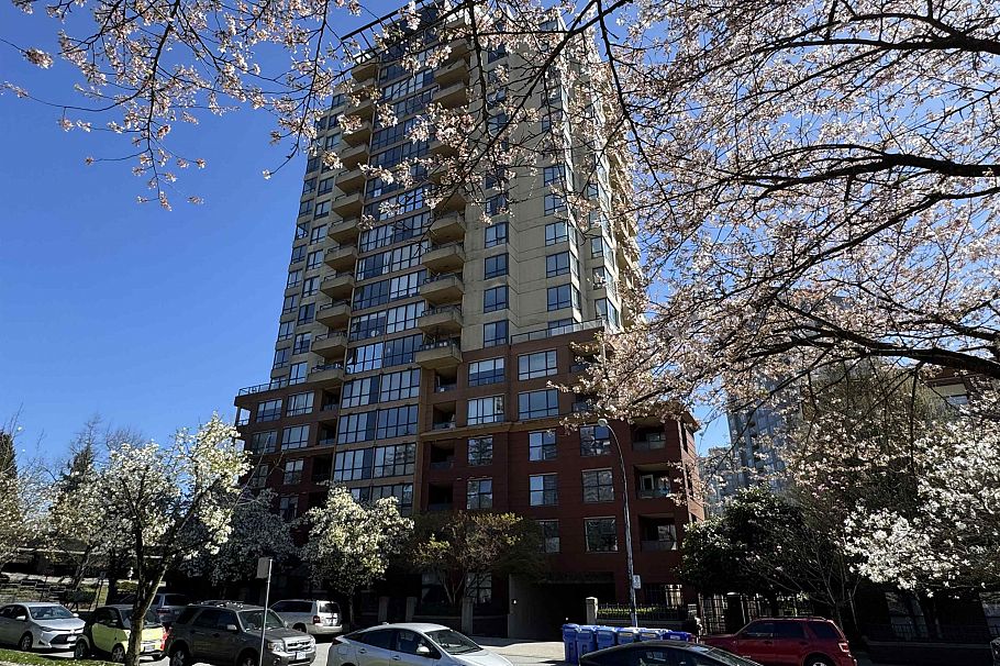 610 5288 Melbourne Street Vancouver, BC - 1