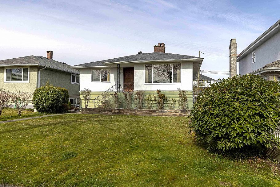 3369 Price Street Vancouver, BC - 1