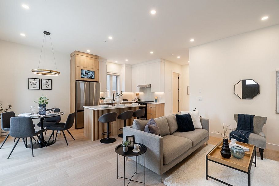 1 2248 E 48th Avenue Vancouver, BC - 4