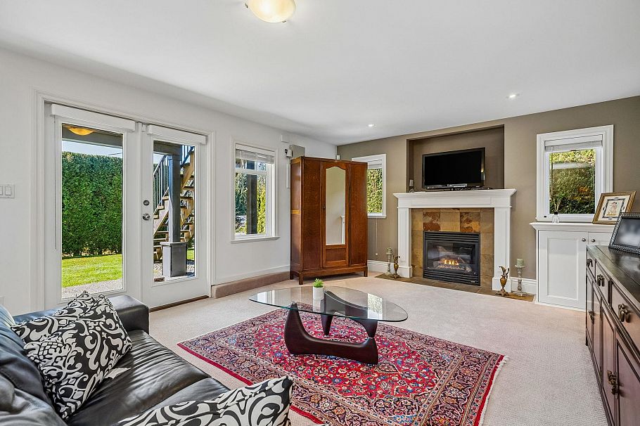 954 Tudor Avenue North Vancouver, BC - 4