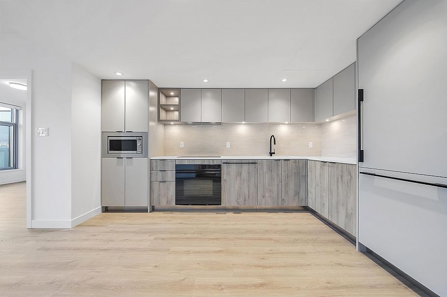 307 755 Harbourside Drive West Vancouver, BC - 8