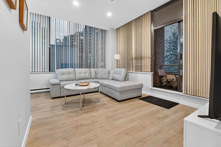 311 1010 Howe Street Vancouver, BC - 9