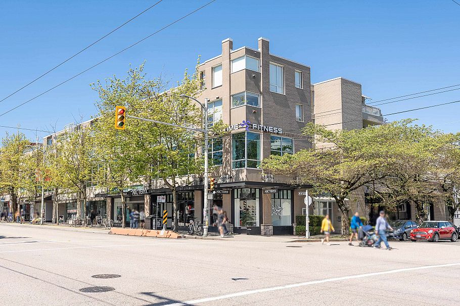 3537 W 5th Avenue Vancouver, BC - 27