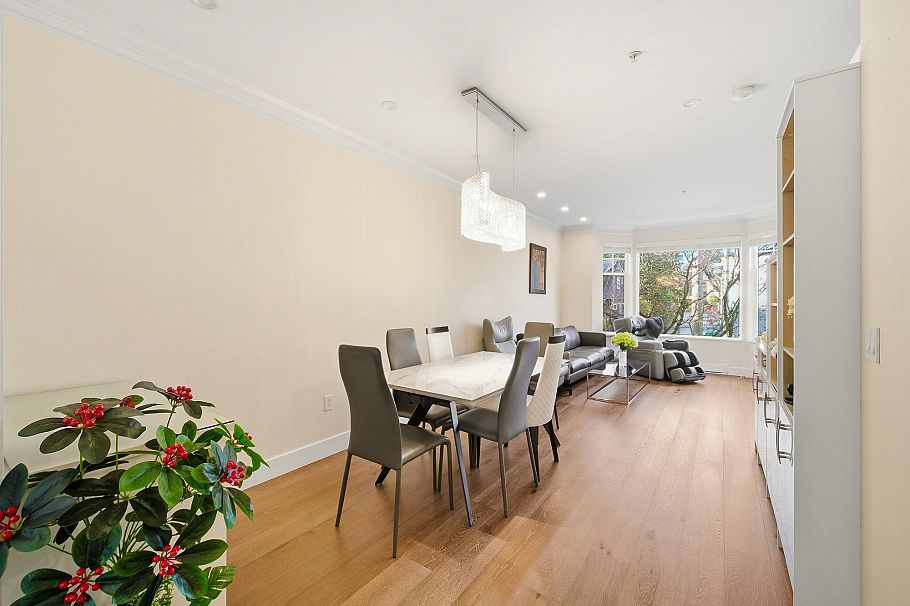 2160 W 8th Avenue Vancouver, BC - 11