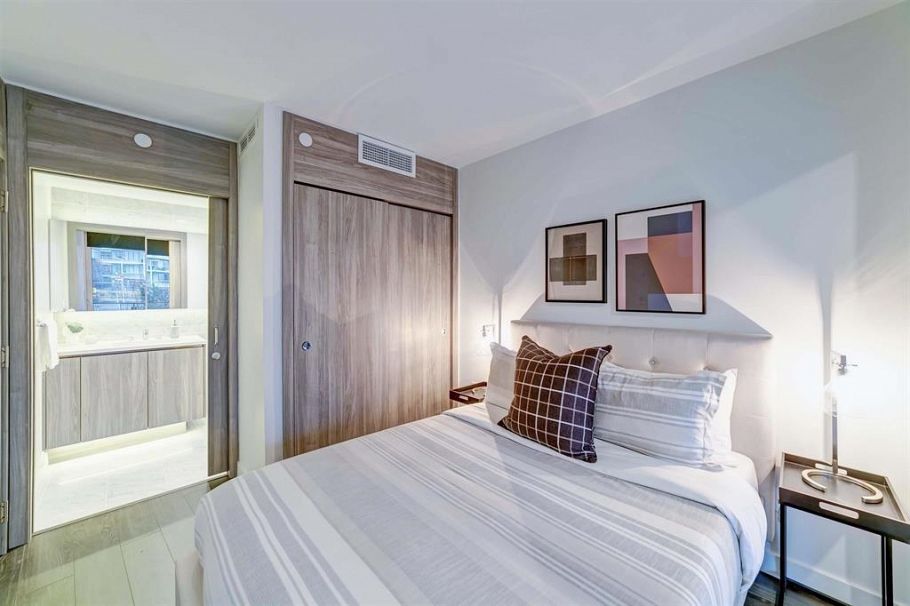 208 W 1st Avenue Vancouver, BC - 17