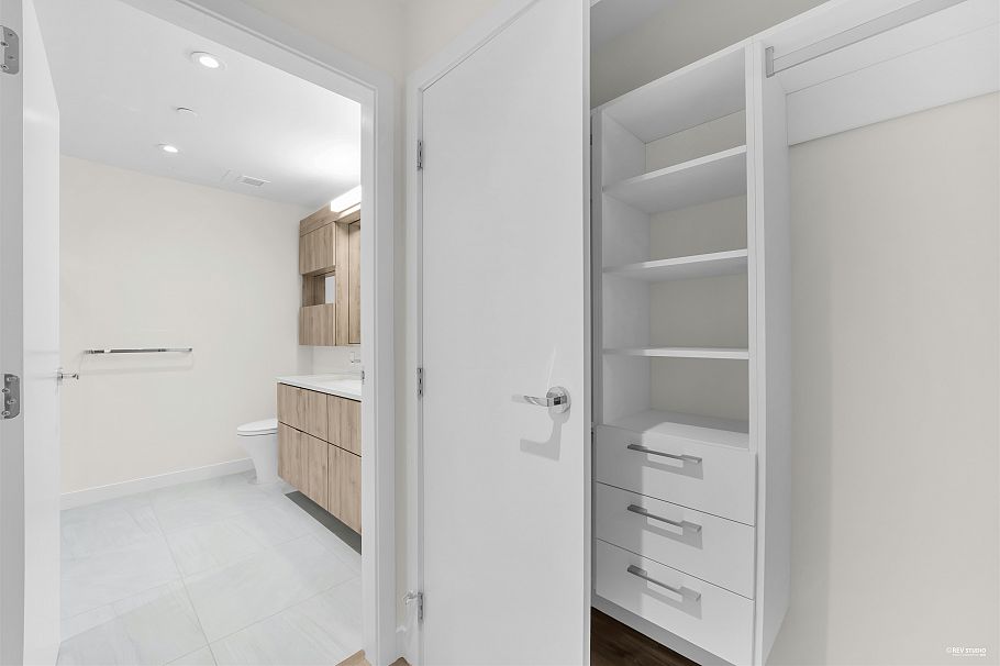 401 755 Harbourside Drive North Vancouver, BC - 8