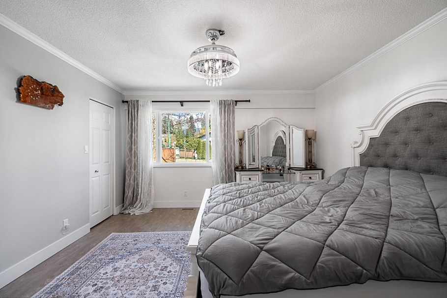 2333 Kirkstone Road North Vancouver, BC - 14