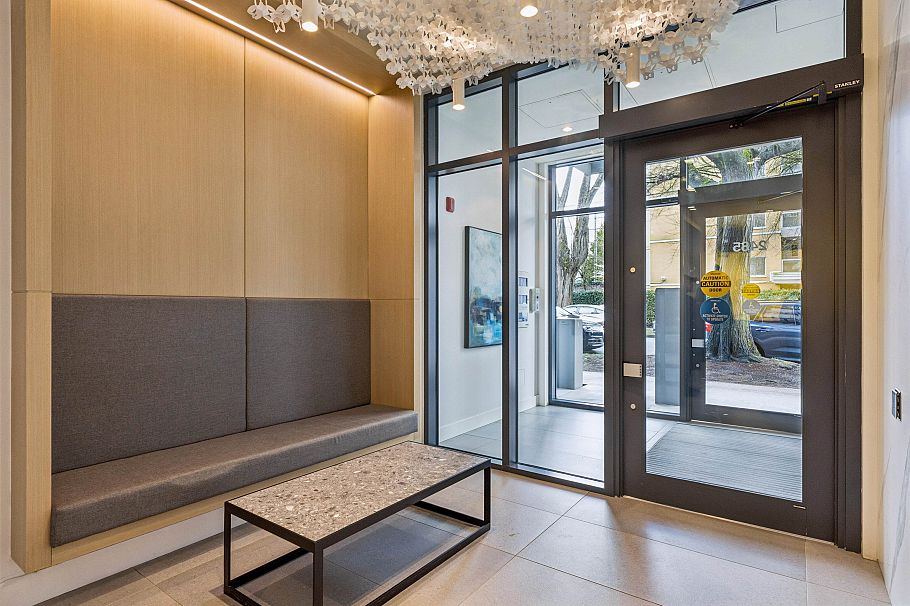 306 2485 Larch Street Vancouver, BC - 3