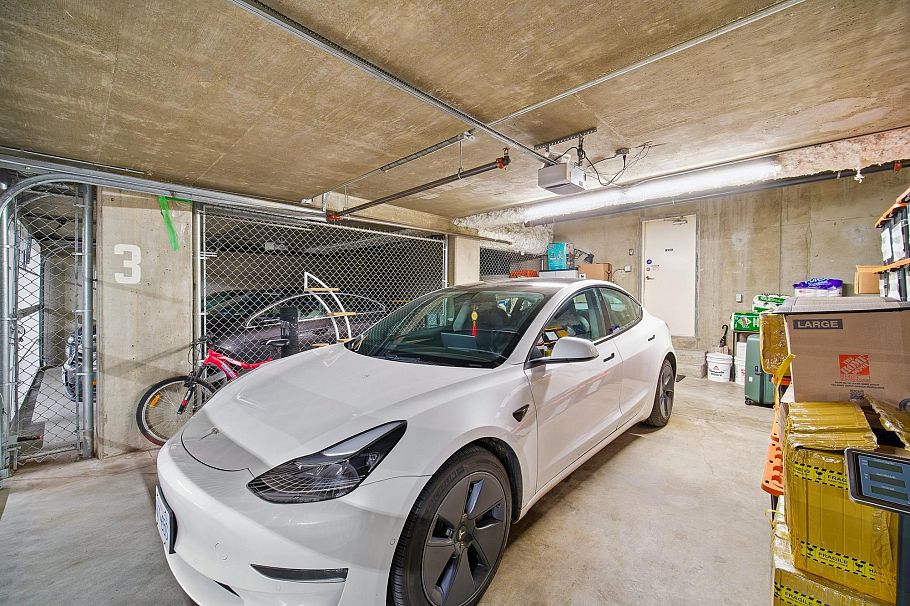 2160 W 8th Avenue Vancouver, BC - 31