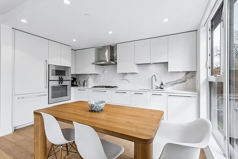 306 2485 Larch Street Vancouver, BC - 9