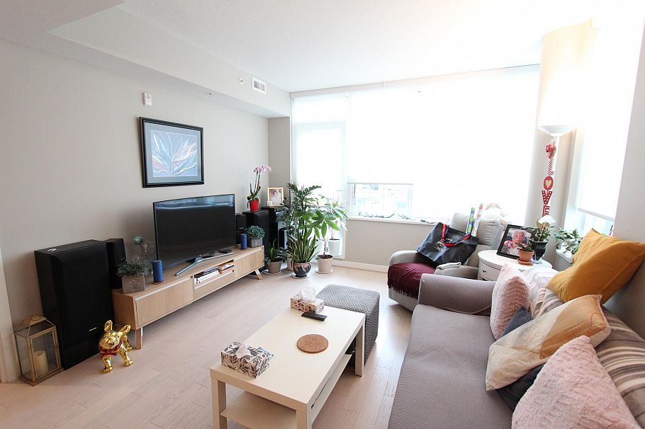 202 505 W 30th Avenue Vancouver, BC - 3