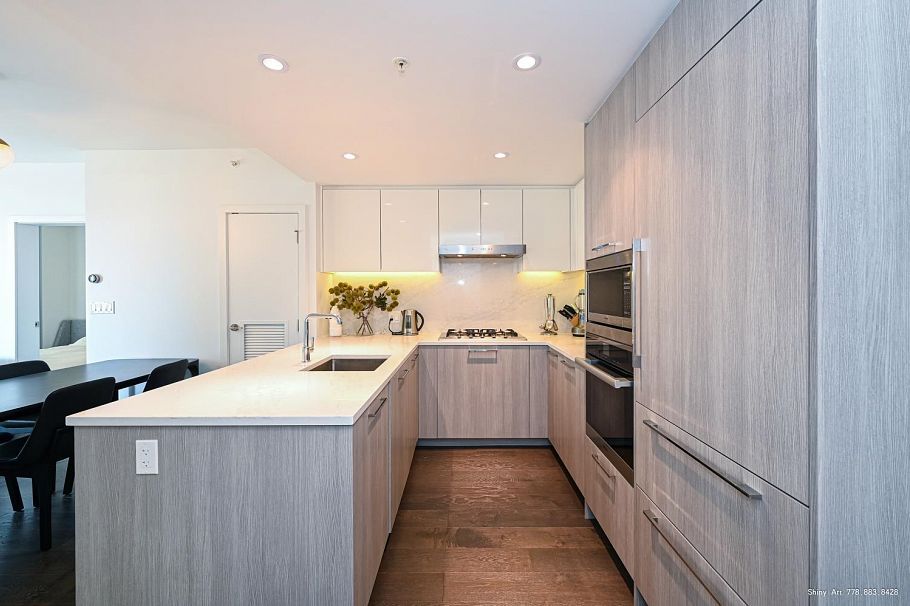 701 3200 Corvette Way Richmond, BC - 4