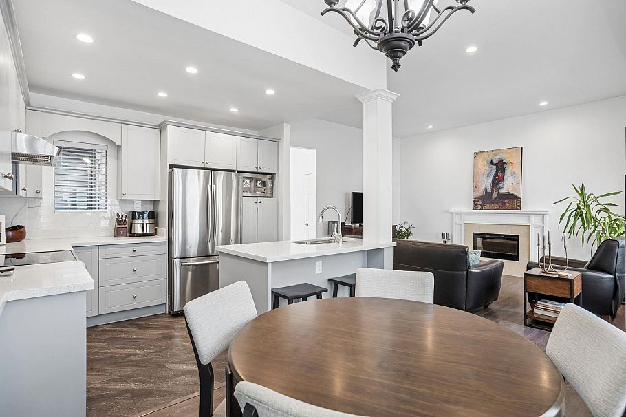 3537 W 5th Avenue Vancouver, BC - 8