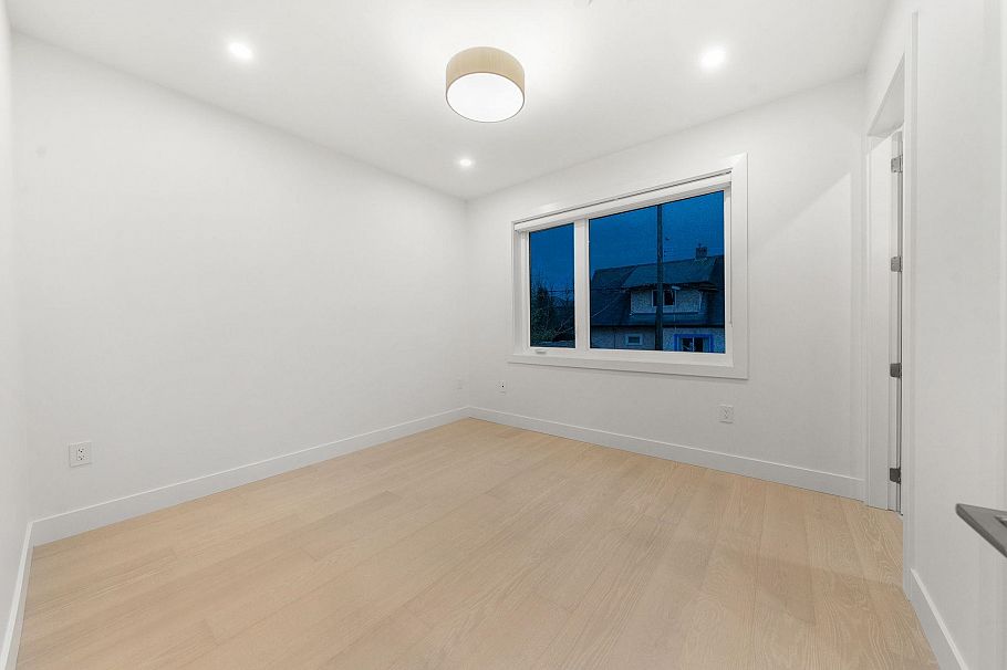 2 1582 E 2nd Avenue Vancouver, BC - 22