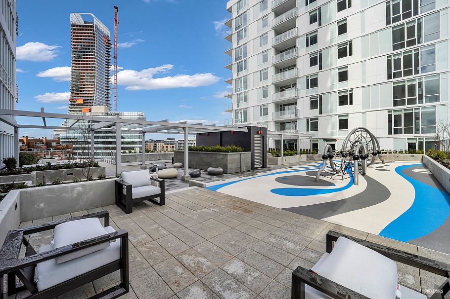 803 485 W 42nd Avenue Vancouver, BC - 35