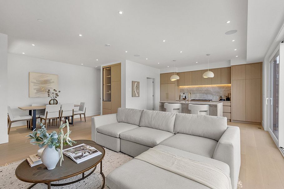 2 2425 Kitchener Street Vancouver, BC - 8