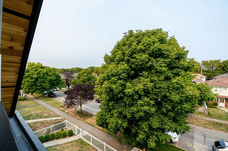 1 2248 E 48th Avenue Vancouver, BC - 26